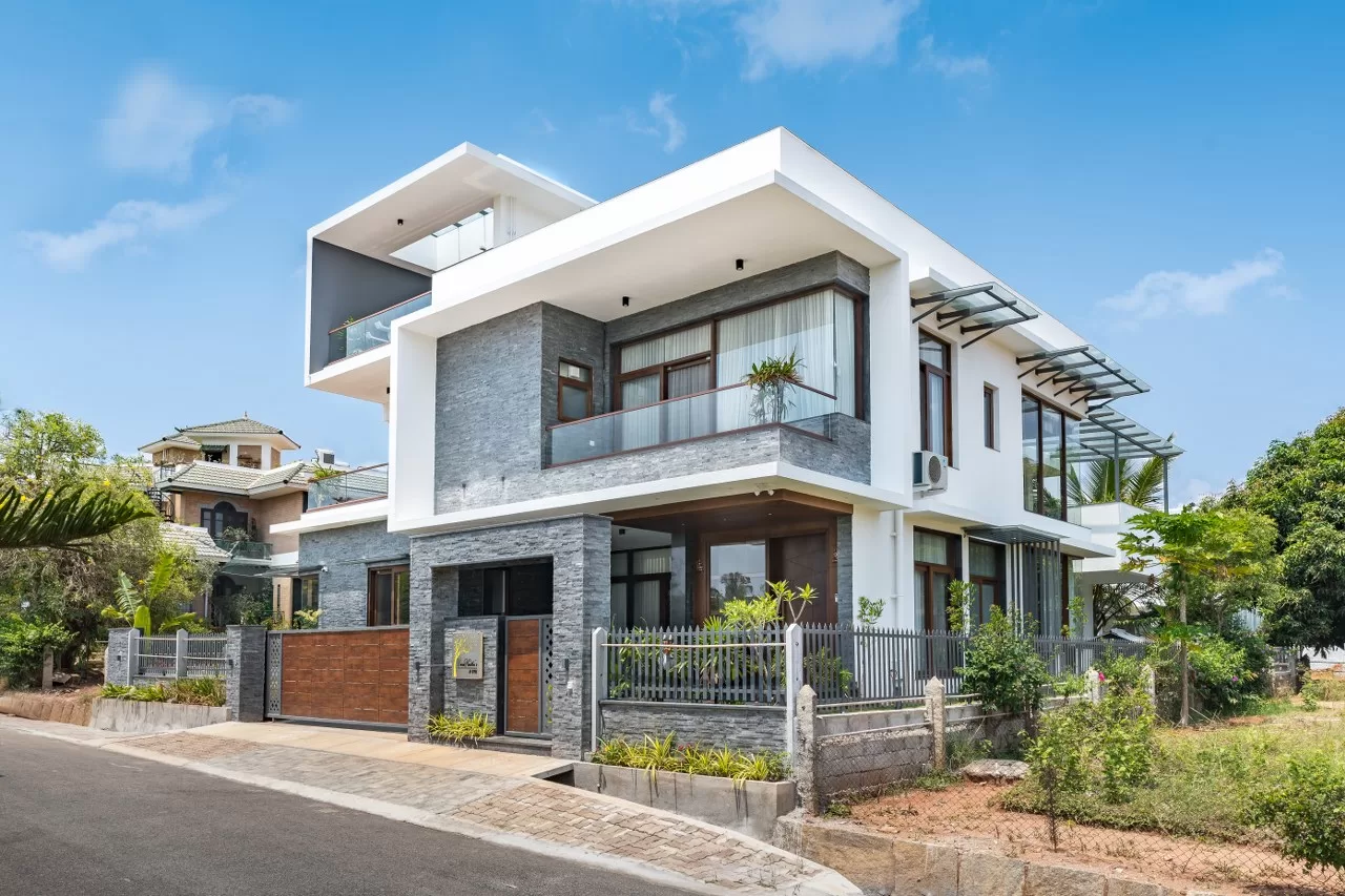 Where can I find residential architects in Vellore?