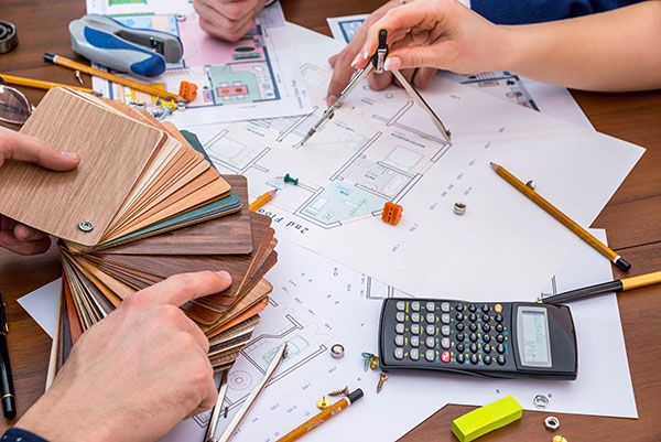 Can architects in Vellore work with builders and contractors?